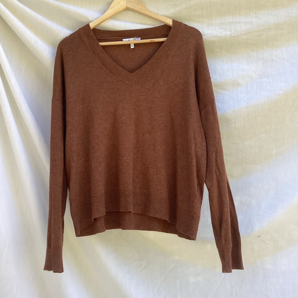 B. Young brown business casual v-neck lightweight sweater, size XL